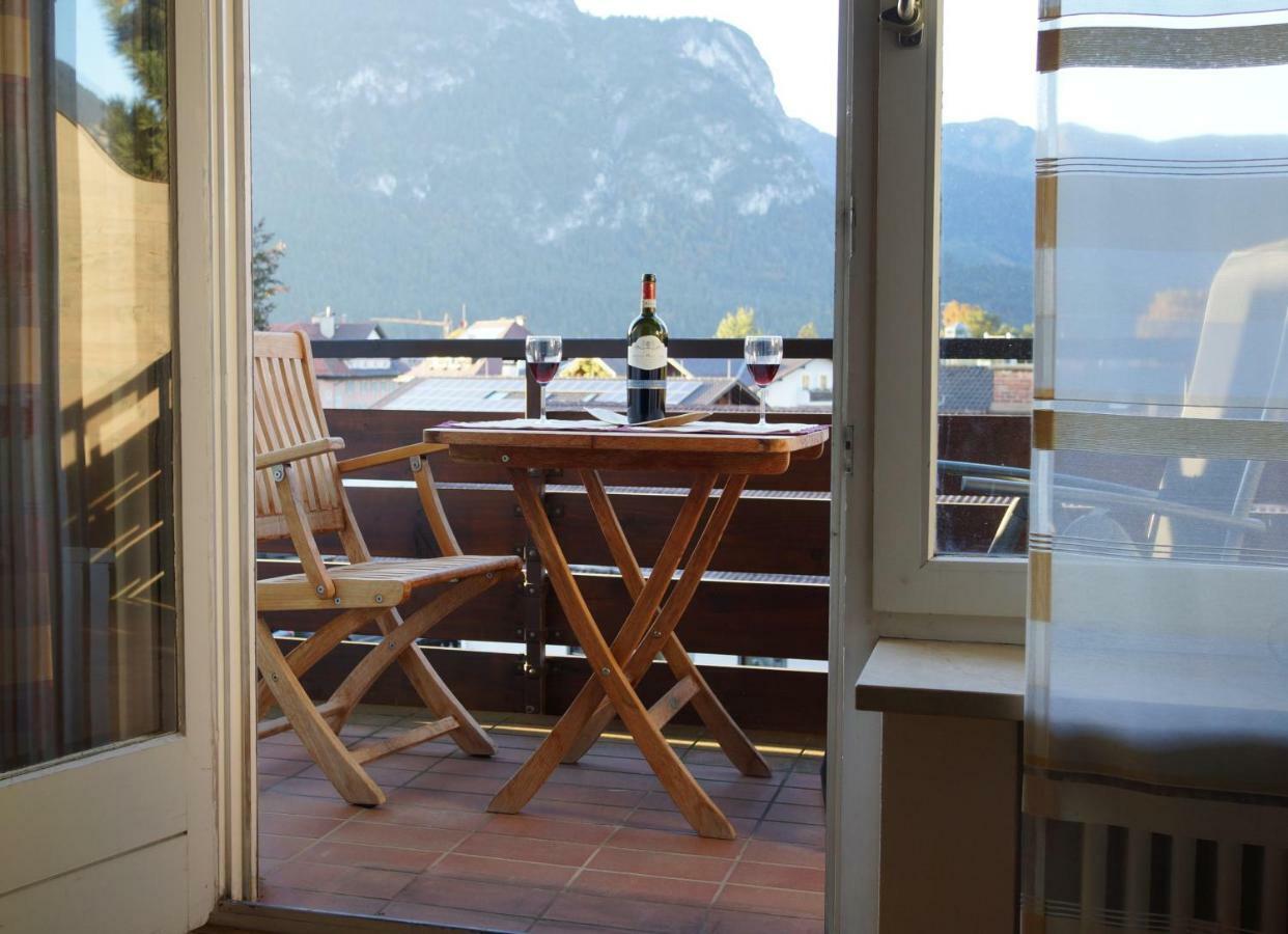 Sunny 1-Room Apartment Near Railway Station Garmisch-Partenkirchen Buitenkant foto