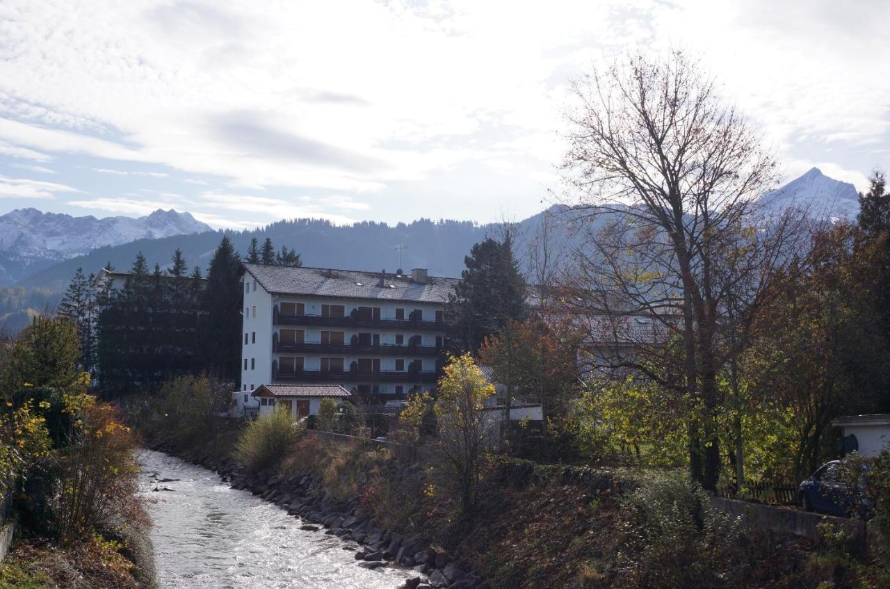 Sunny 1-Room Apartment Near Railway Station Garmisch-Partenkirchen Buitenkant foto
